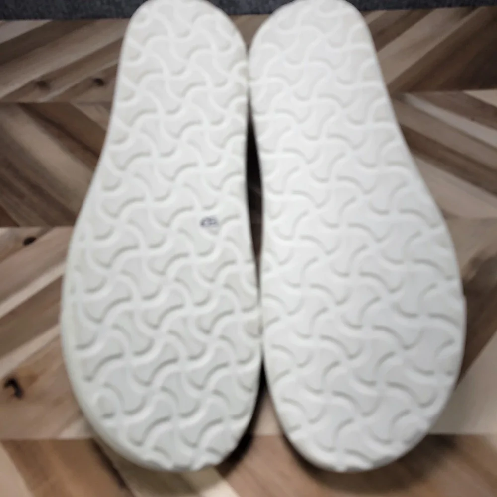 Birkenstock Oswego Canvas Suede Sandcastle Beige Slip On Mens 9 EU 42 Sneakers
